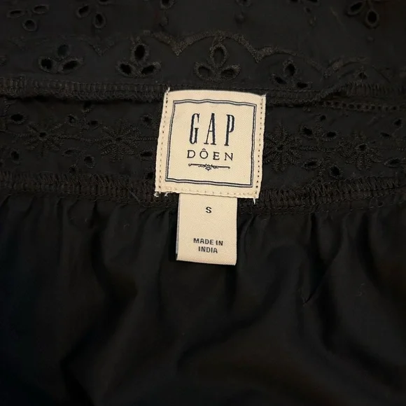 GAP X Doen Black Sleeveless Eyelet Top - Picture 15 of 15